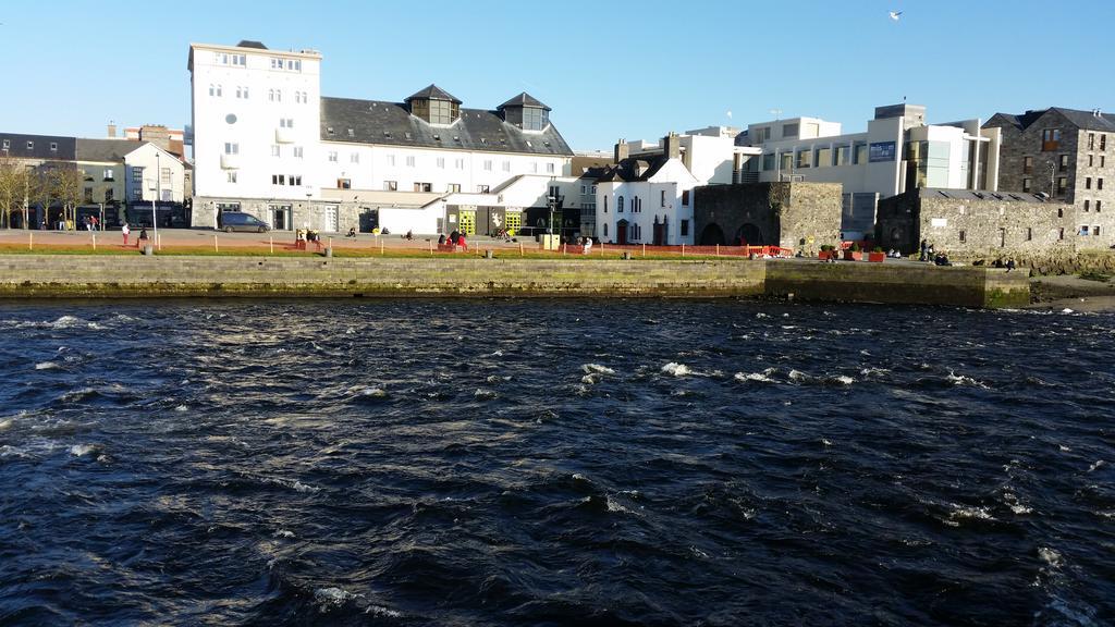 Frank'S Galway Exterior photo